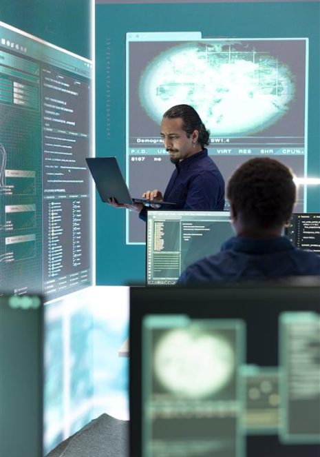 professional-hacker-using-ransomware-phishing-tactics-compromise-networks